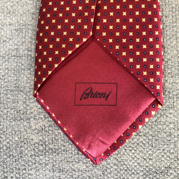 Brioni Red Satin Silk Tie - Picture 3 of 4